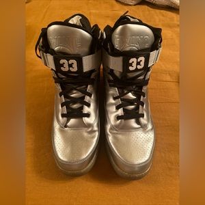 Ewing 33 Size 15